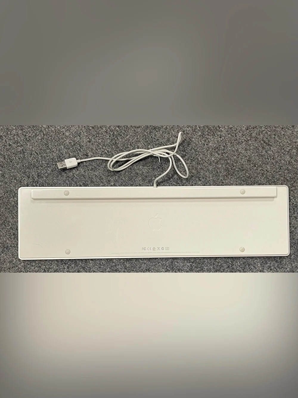 Apple Office Keyboard A1243 No. 2171 2 USB Ports